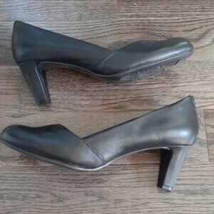 EASY SPIRIT Black Leather High‎ Heels Dress Shoes/Pump size 10